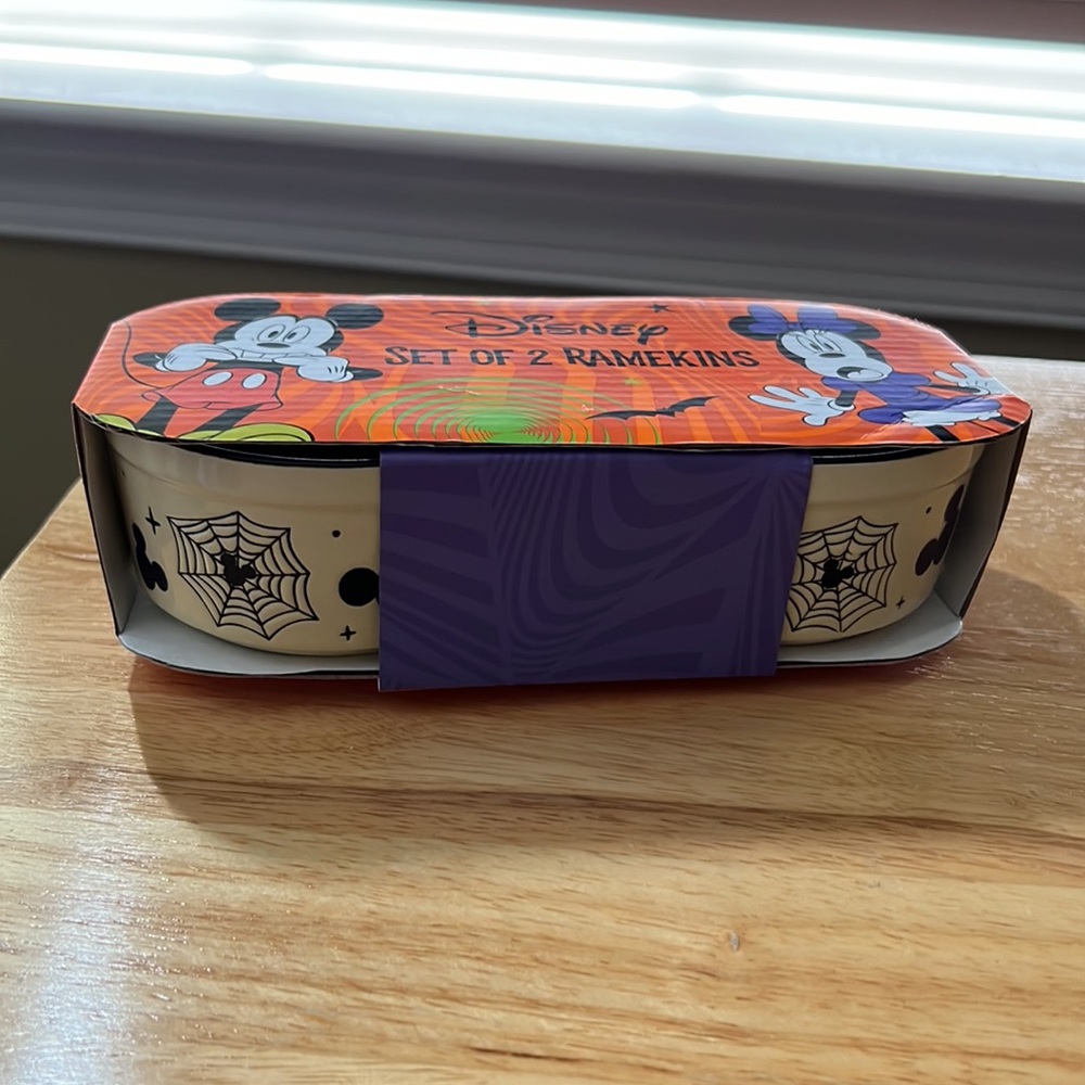 NWT Disney Halloween Set of 2 Ramekins